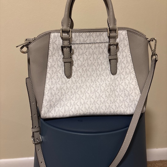 Michael Kors Purse - Picture 2 of 4